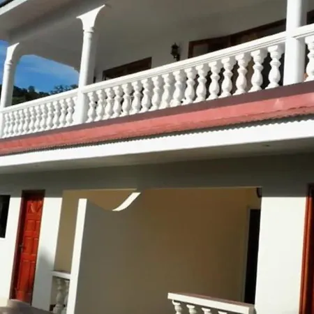 Precious Residence C - Self-Catering Studio