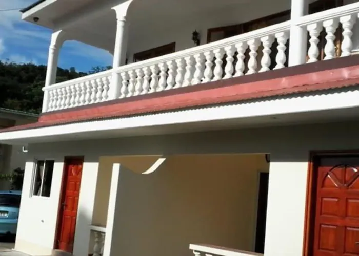 Hotel Precious C - Self-catering Victoria